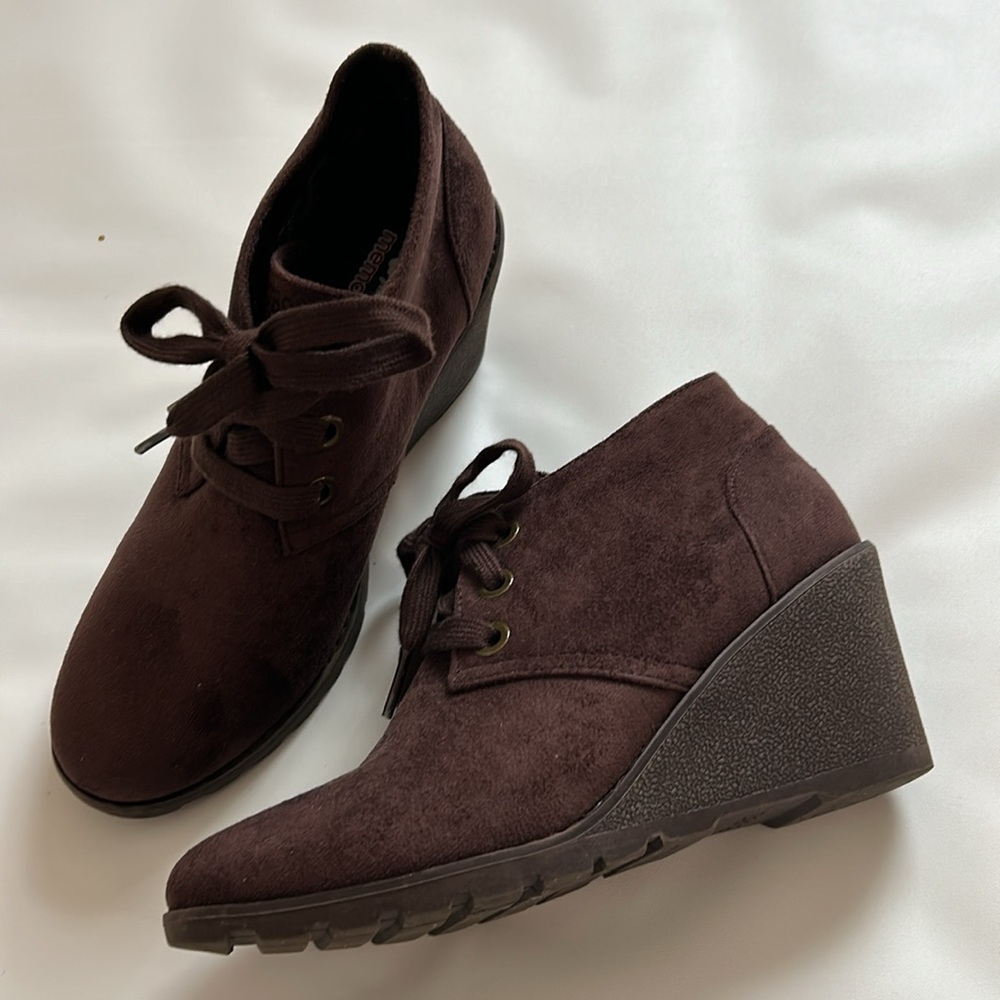 Bobs Skechers Faux Suede Booties 6.5